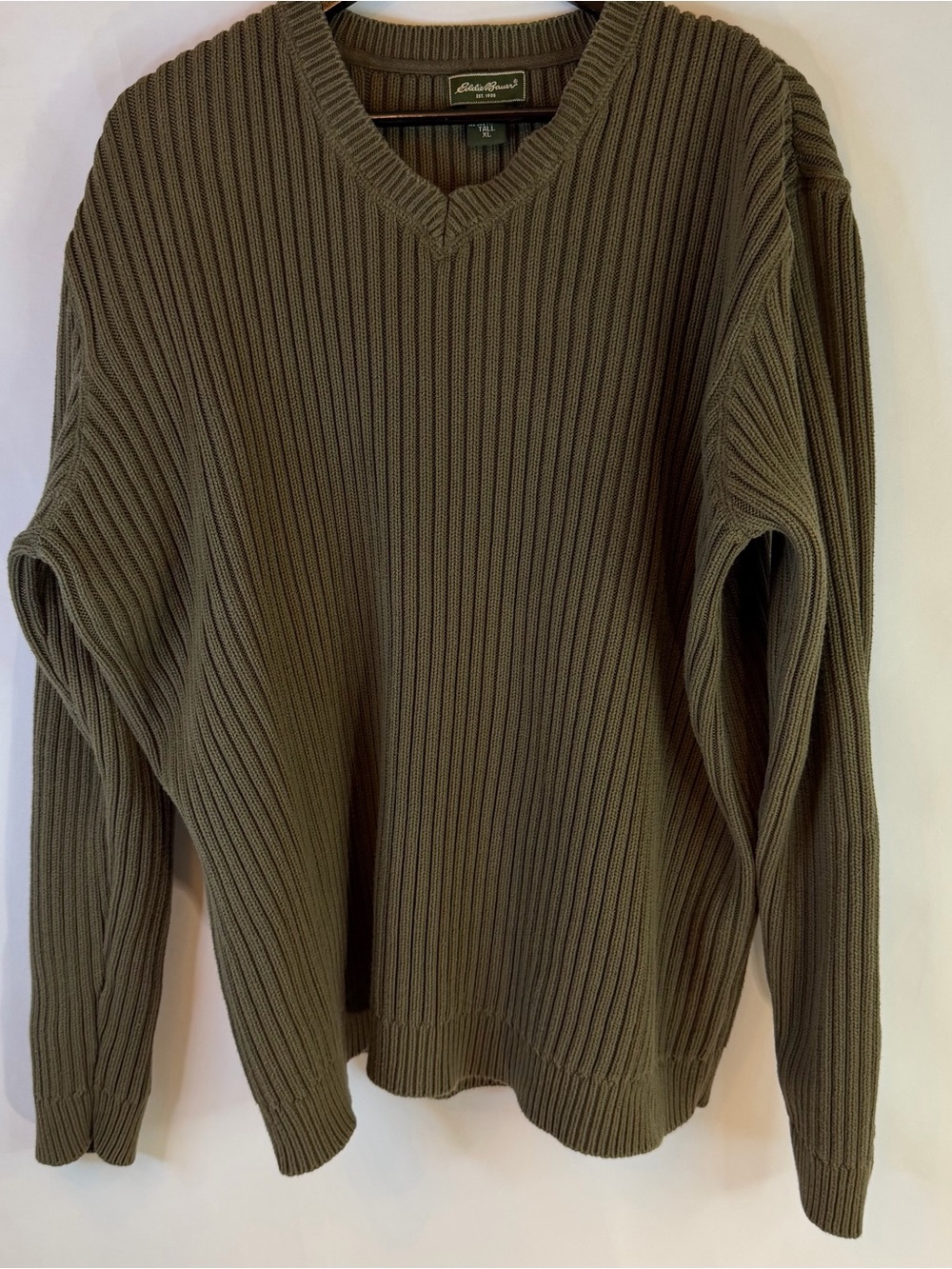 Eddie Bauer Mens XL Tall Olive Green Sweater Heavy V-Neck Pullover Ribbed